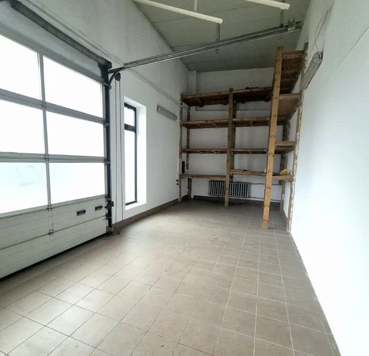 Magazyn 87 m² z biurem, rozładunkiem i placem Katowice  87m2 Foto 1