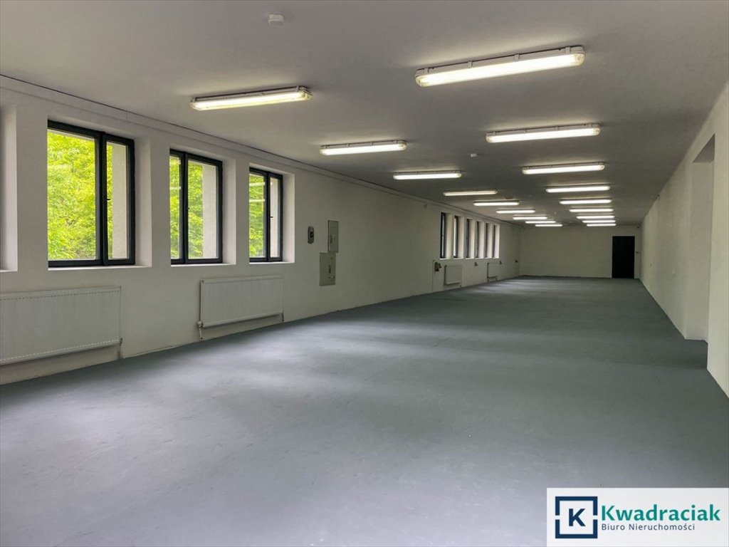 Hala produkcyjno-magazynowa 550 m² z biurami i monitoringiem Jasło, Adama Mickiewicza  550m2 Foto 1