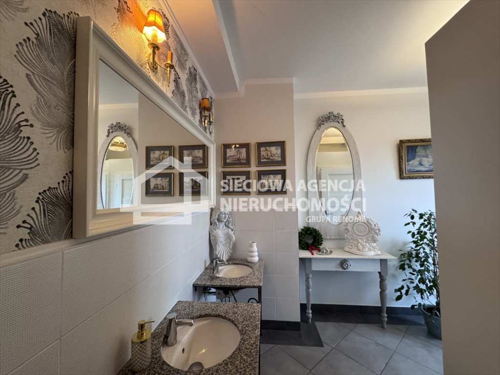 Lokal użytkowy na wynajem Gdynia, Grabówek  135m2 Foto 1