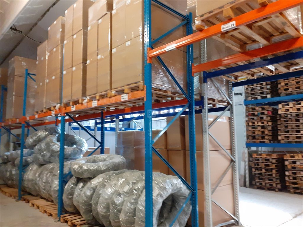 Lokal użytkowy na wynajem Zabrze  2 432m2 Foto 1