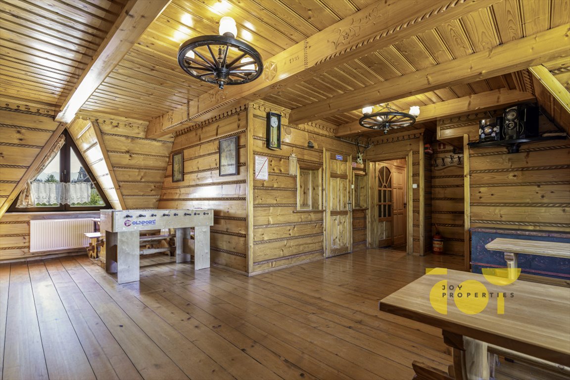 Góralski dom z 16 pokojami i dużym potencjałem inwestycyjnym Poronin, Tatrzańska  1 731m2 Foto 1
