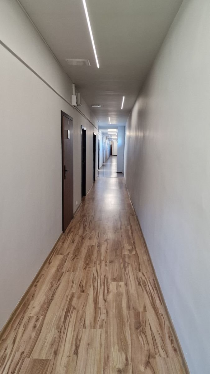 Biuro do wynajęcia 44 m2 z klimatyzacją i parkingiem Kalisz, Korczak, Dobrzecka 95  44m2 Foto 1