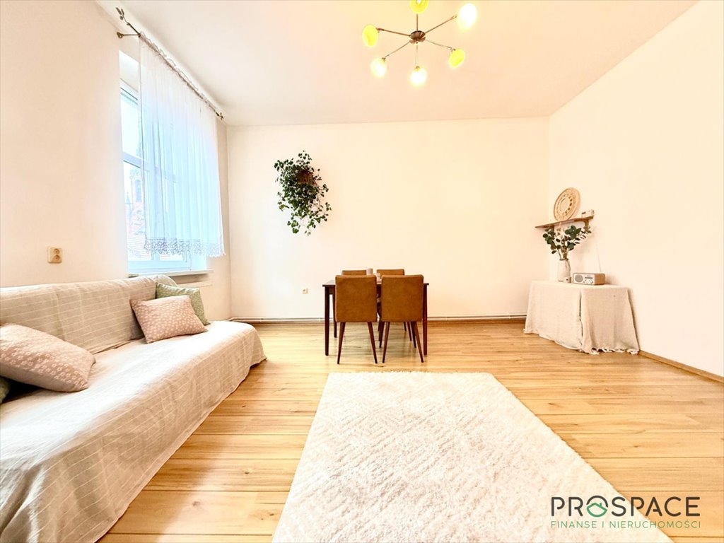 Na sprzedaż przestronne 2-pokojowe mieszkanie po remoncie w Czerwieńsku Czerwieńsk  52m2 Foto 1