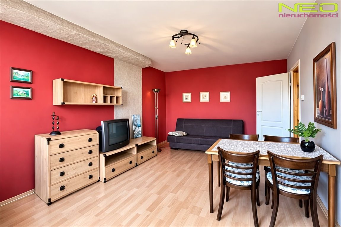 Dwupokojowe mieszkanie z balkonem i komórką w Tysiącleciu Częstochowa, Tysiąclecie  45m2 Foto 1