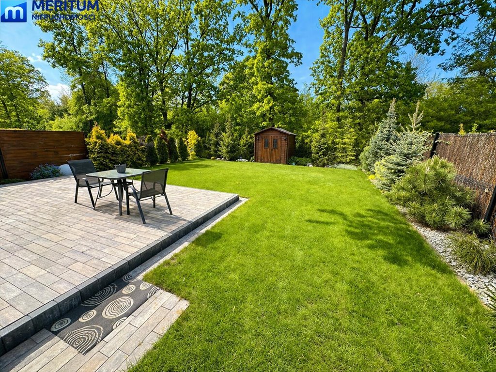 Segment skrajny z dużym ogrodem, tarasem i poddaszem 42 m² Grodzisk Mazowiecki  134m2 Foto 1