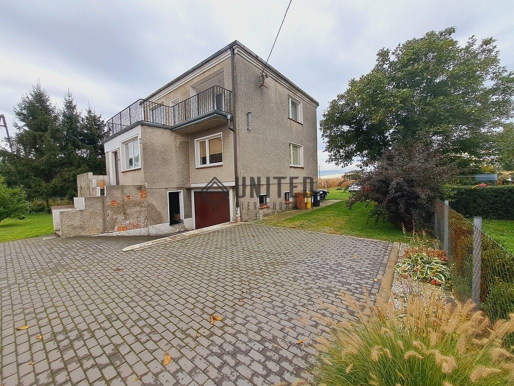 Przestronny dom 200 m² z garażem i piwnicą w Domaniów Domaniów, Domaniów  200m2 Foto 1