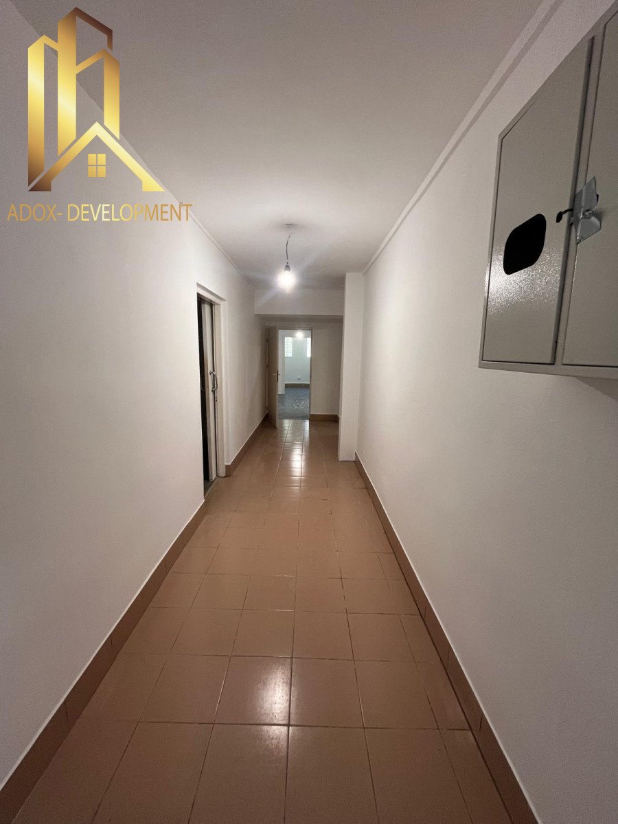 Wynajmę przestronny odświeżony lokal usługowy 167 m² w Piasecznie Piaseczno  129m2 Foto 1