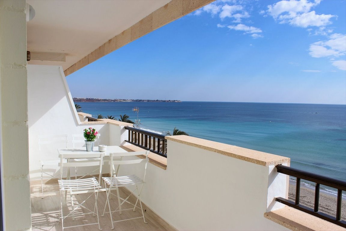 Do sprzedania nowoczesne 3-pokojowe mieszkanie z panoramicznym widokiem na morze Hiszpania, Mil Palmeras, Costa Blanca  96m2 Foto 1