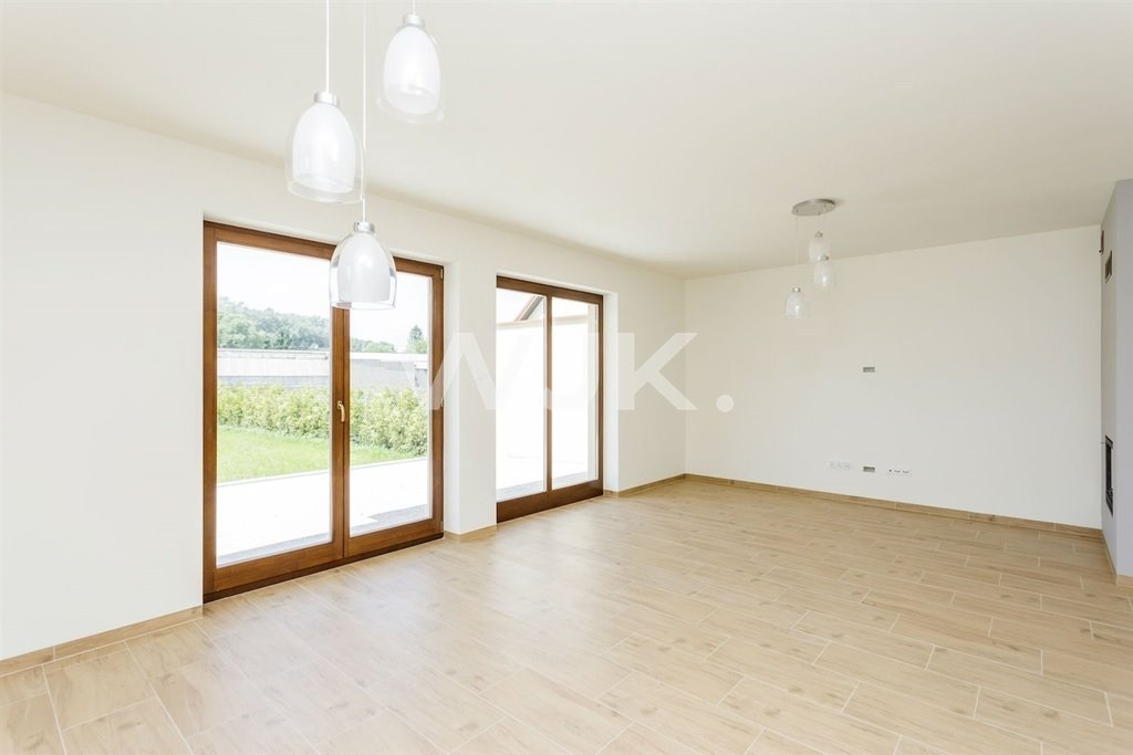 Wynajem domu 140m2 z ogrodem i garażem w Wilanowie Warszawa, Wilanów, Syta  140m2 Foto 1