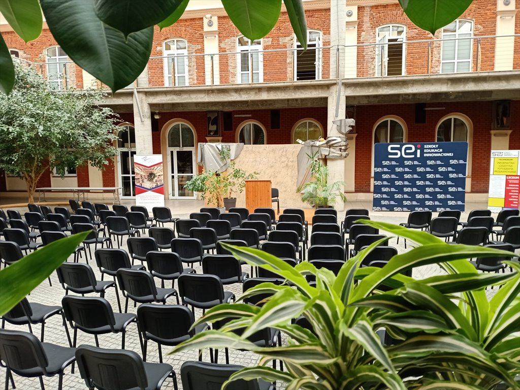 Na wynajem urokliwe patio na imprezy do 500 osób w Łodzi Łódź, Śródmieście, Rewolucji 1905r. 52  800m2 Foto 1