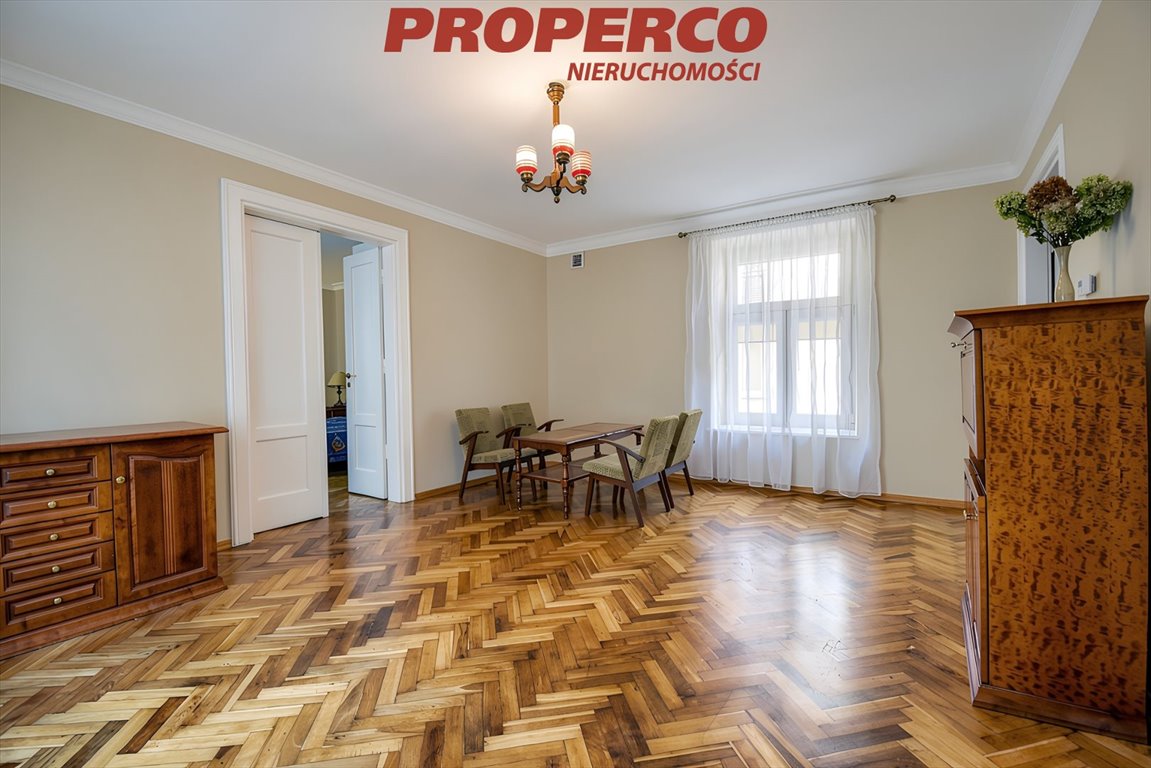 Zapraszam do mieszkania 65,5 m² w centrum Kielc z remontem, komórką i meblami Kielce, Centrum, Henryka Sienkiewicza  66m2 Foto 1