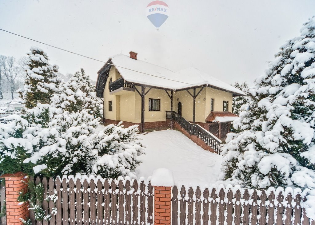 Dom na sprzedaż Rajcza  293m2 Foto 1