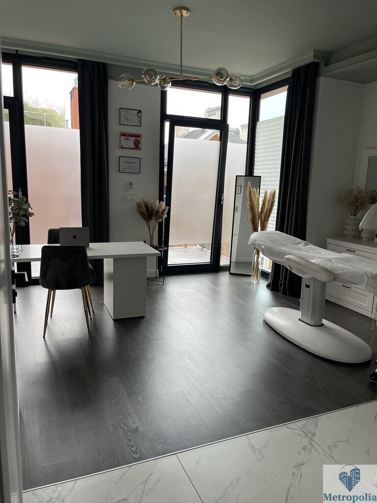Loft z balkonem, klimatyzacją i wysokim sufitem: Warszawa Praga-Północ: pl. Plac Konesera