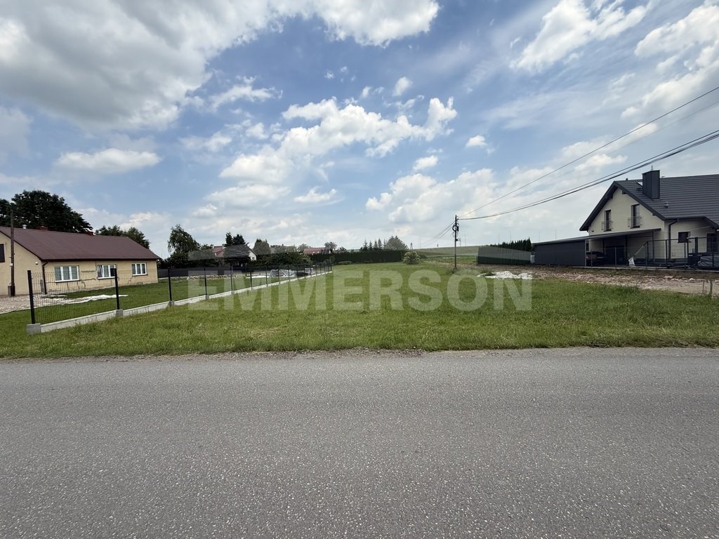 Do sprzedania działka 1319 m² z MPZP w Poskwitowie: Poskwitów
