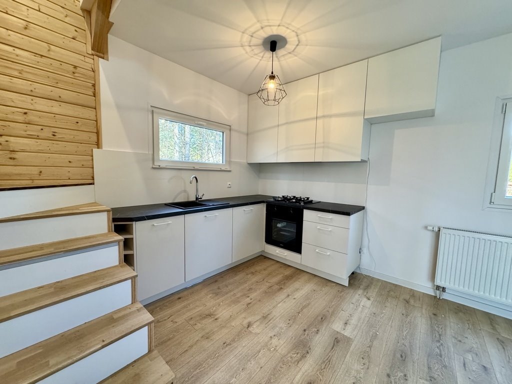 Urokliwy dom w lesie z szybkim światłowodem, 59 m² Moszczenica, Kalinowa  59m2 Foto 1