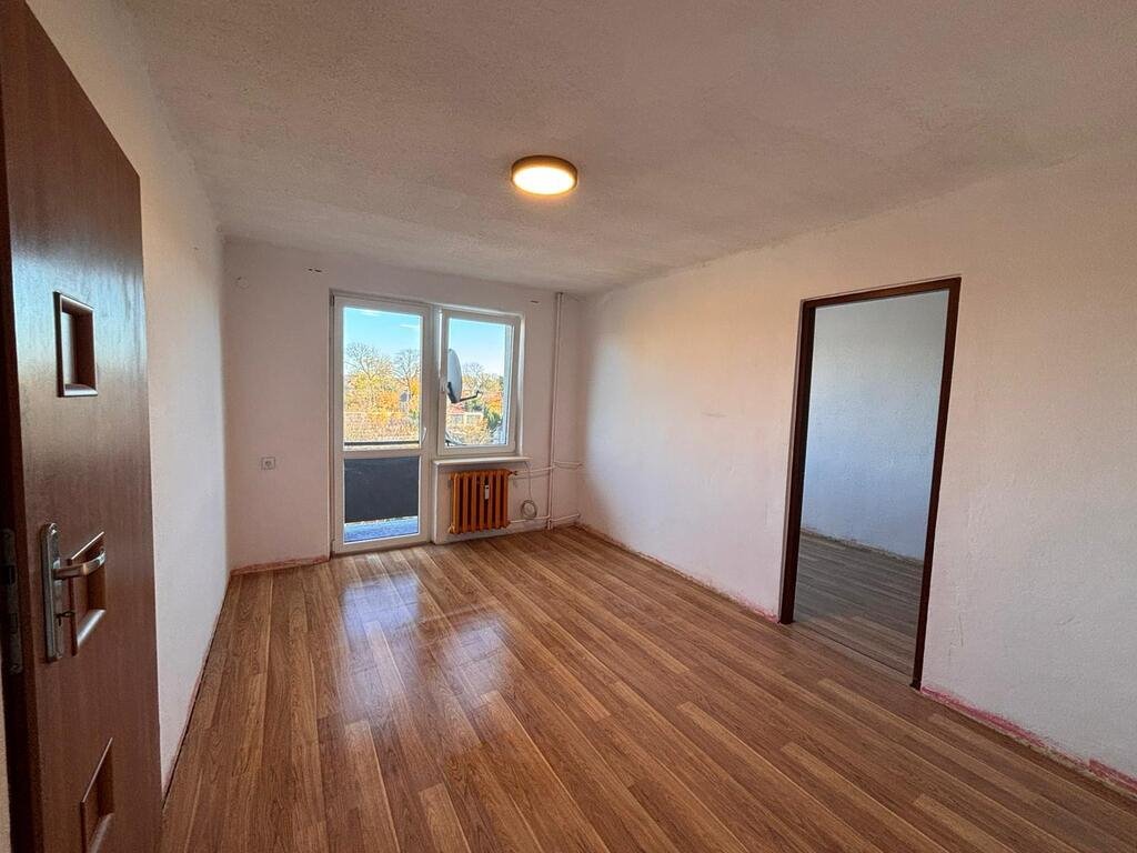 Mieszkanie dwupokojowe na sprzedaż Starachowice, Zachodnia  34m2 Foto 1