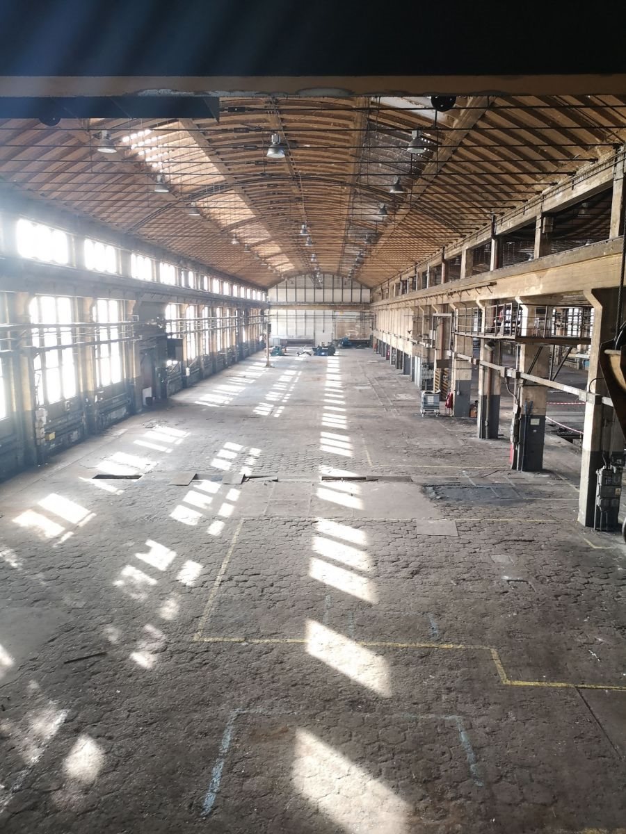 Hala produkcyjna 3960 m² z zapleczem i suwnicami Zabrze  5 328m2 Foto 1