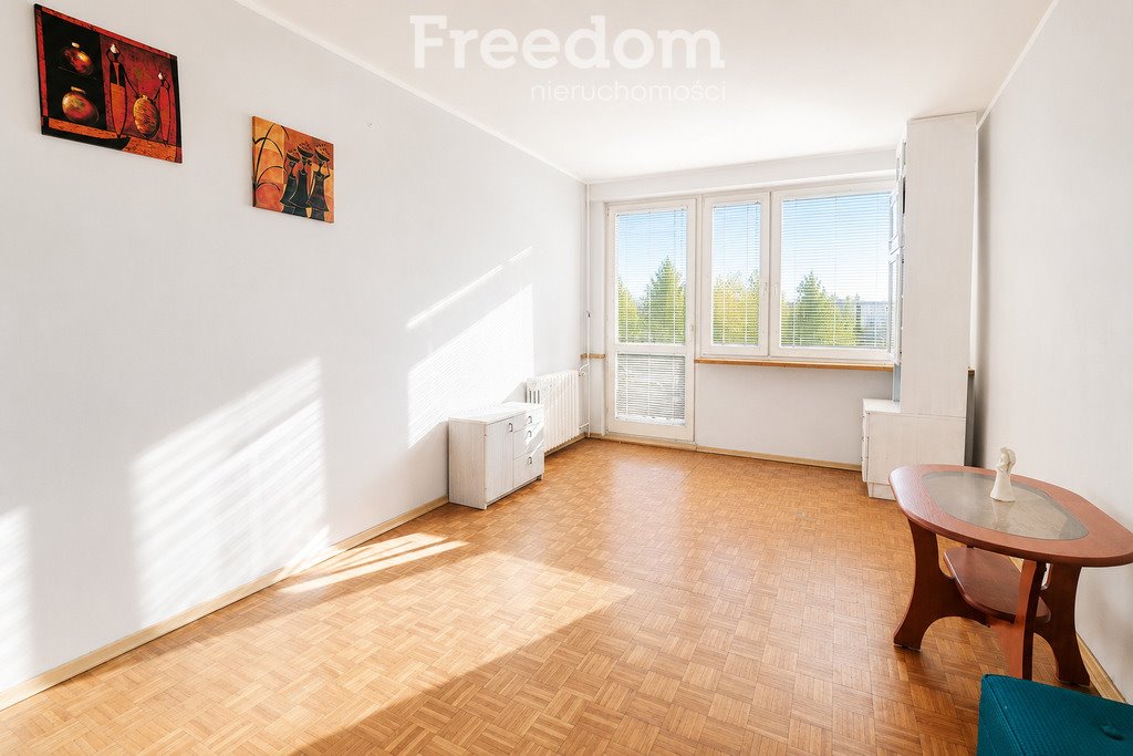 Na sprzedaż przestronne mieszkanie 48 m² z balkonem w Bełchatowie Bełchatów, os. Wolność  48m2 Foto 1