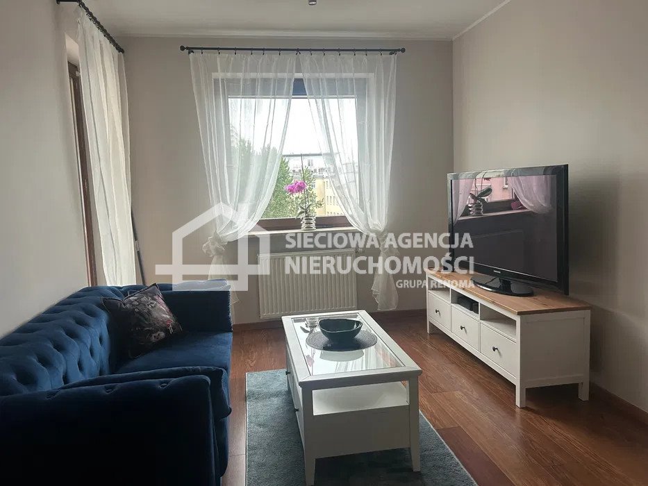 Kawalerka na wynajem Gdynia, Śródmieście, Kaszubski  40m2 Foto 1