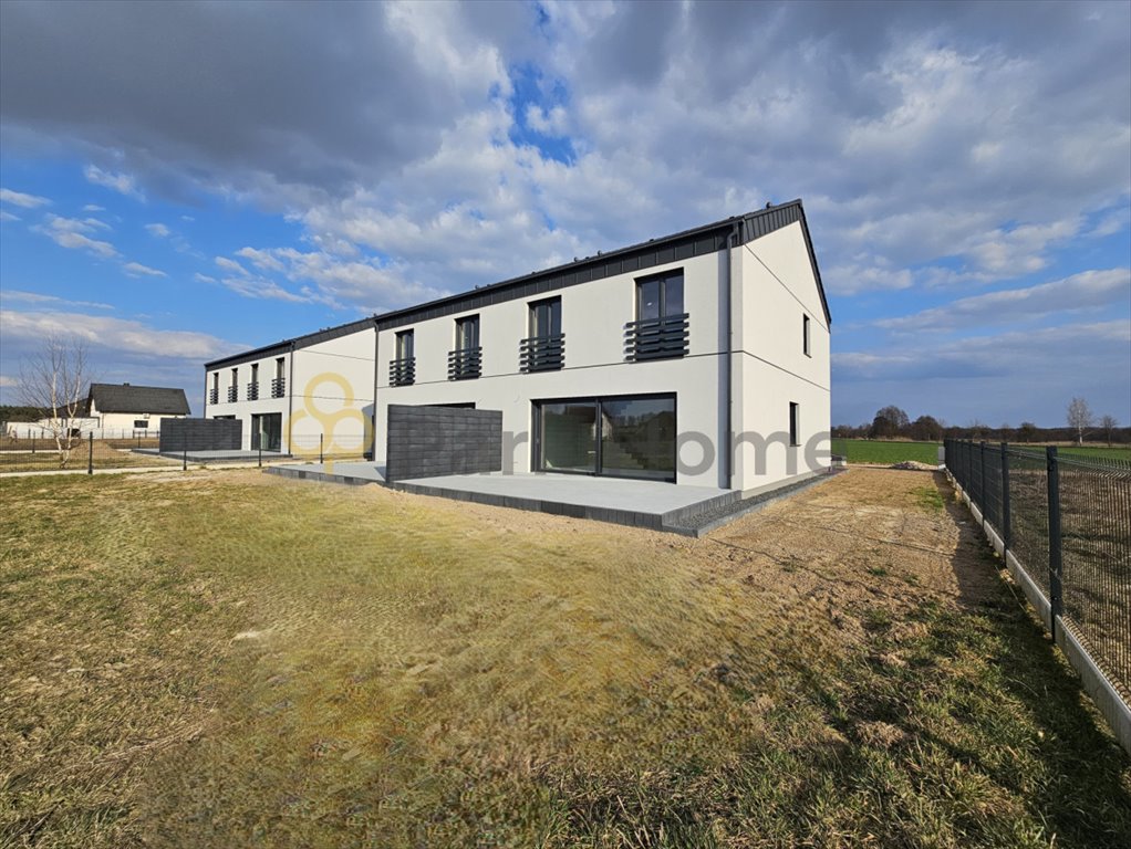 Nowoczesny dom bliźniaczy 142 m² z garażem, dużym oknem HST Mechlin  142m2 Foto 1