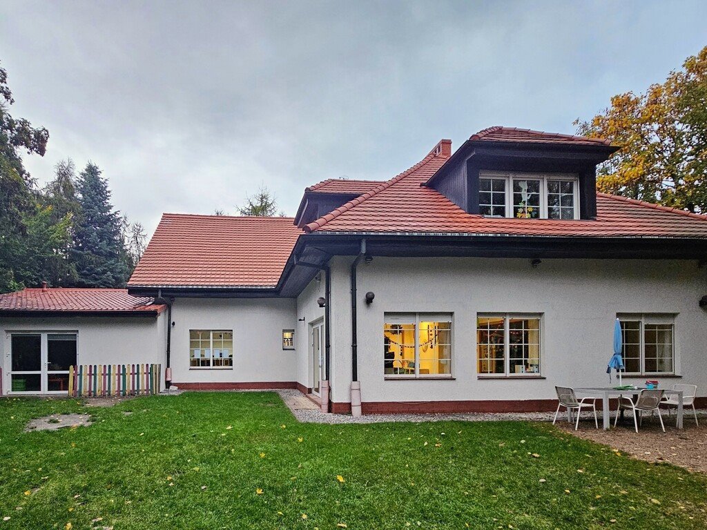 Do sprzedania przestronny dom 385 m² z funkcją przedszkola w Ołtaszynie Wrocław, Ołtaszyn, Ołtaszyn, Jarzynowa  385m2 Foto 1