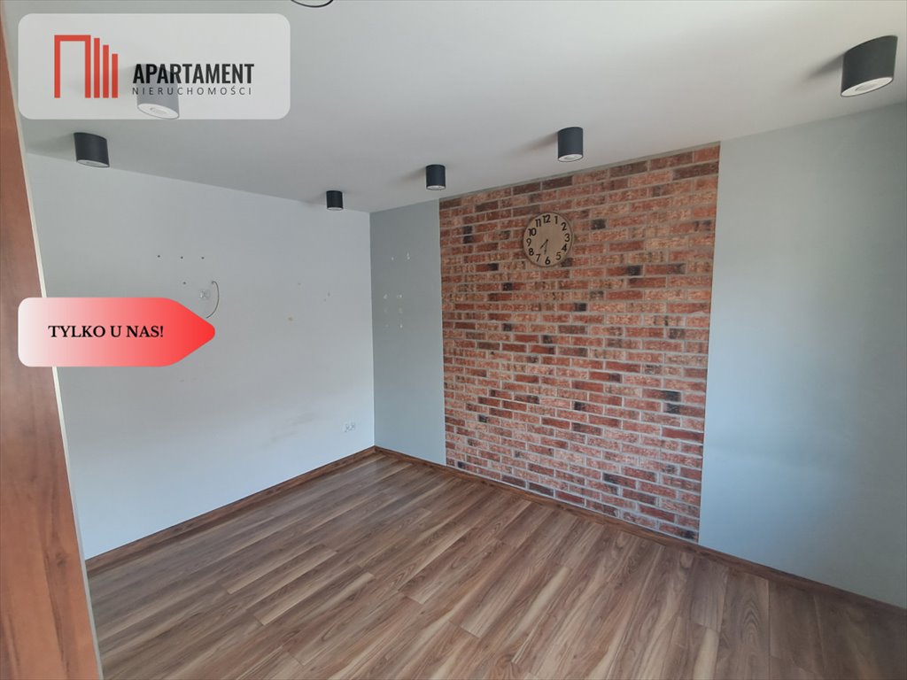 Mieszkanie dwupokojowe na sprzedaż Chrząstowo  57m2 Foto 1