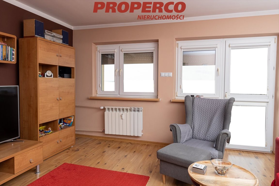 Mieszkanie trzypokojowe na sprzedaż Pińczów  66m2 Foto 1