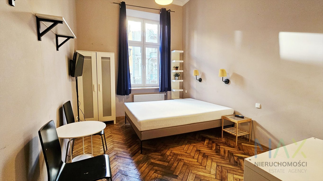 Kawalerka z aneksem, łazienką, WiFi, blisko centrum Kraków, Stare Miasto, Bonerowska  18m2 Foto 1