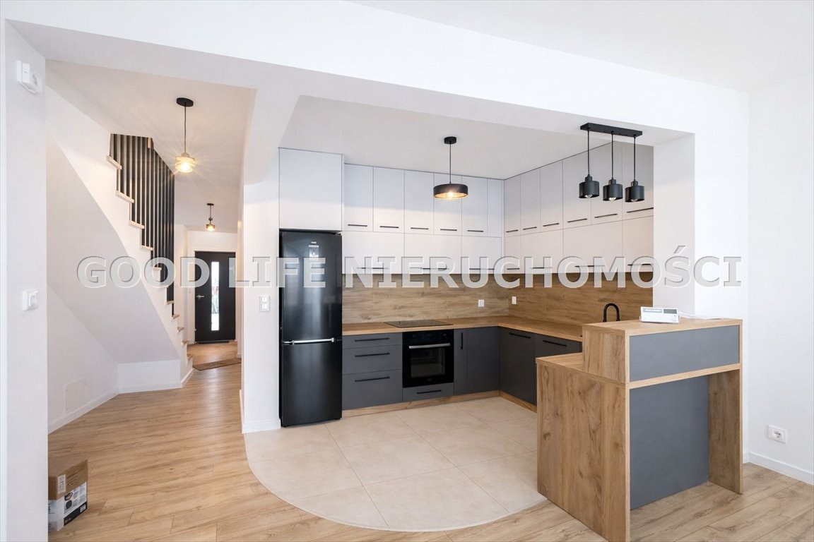 Nowy dom szeregowy 100 m2, 5 pokoi, Jasionka Jasionka  100m2 Foto 1