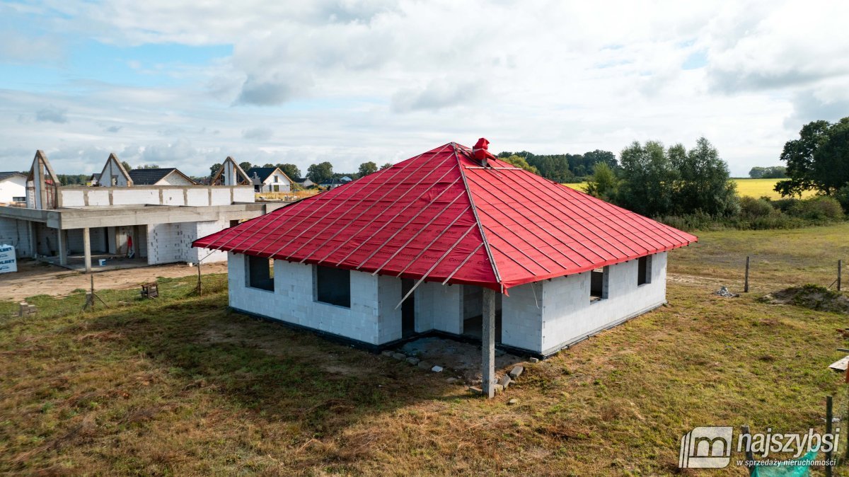 Dom na sprzedaż Nowogard, Karsk  143m2 Foto 1