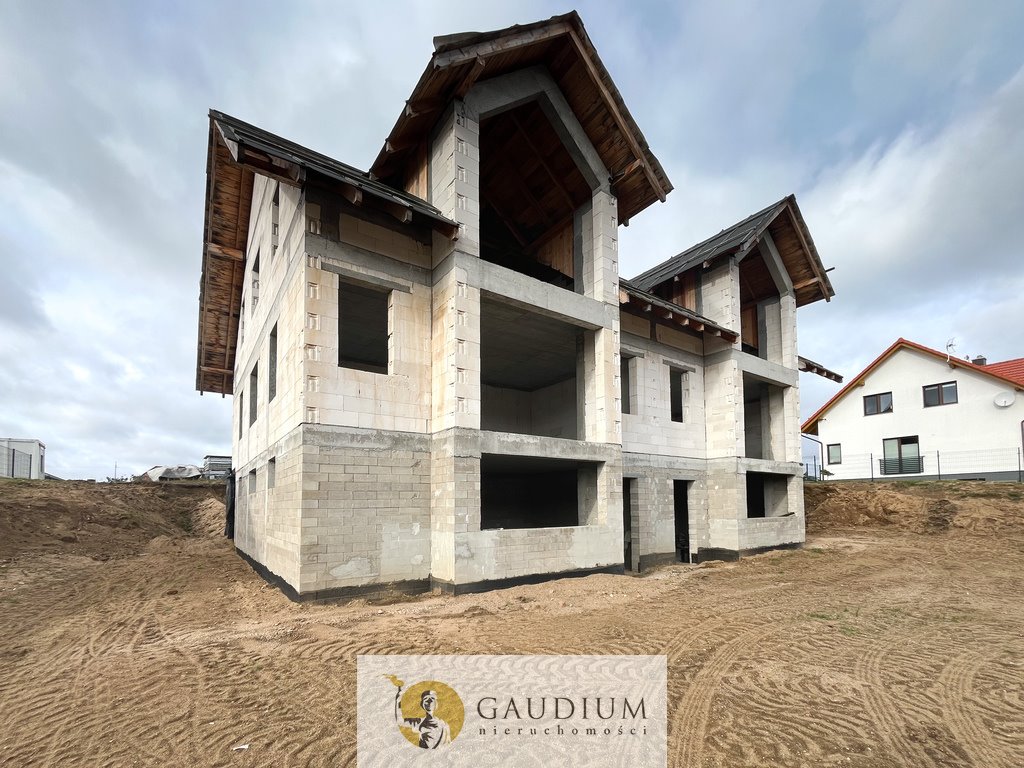 Duży dom dwulokalowy 498 m² w sercu Kaszub z 10 pokojami Stężyca, Szczęśliwa  499m2 Foto 1