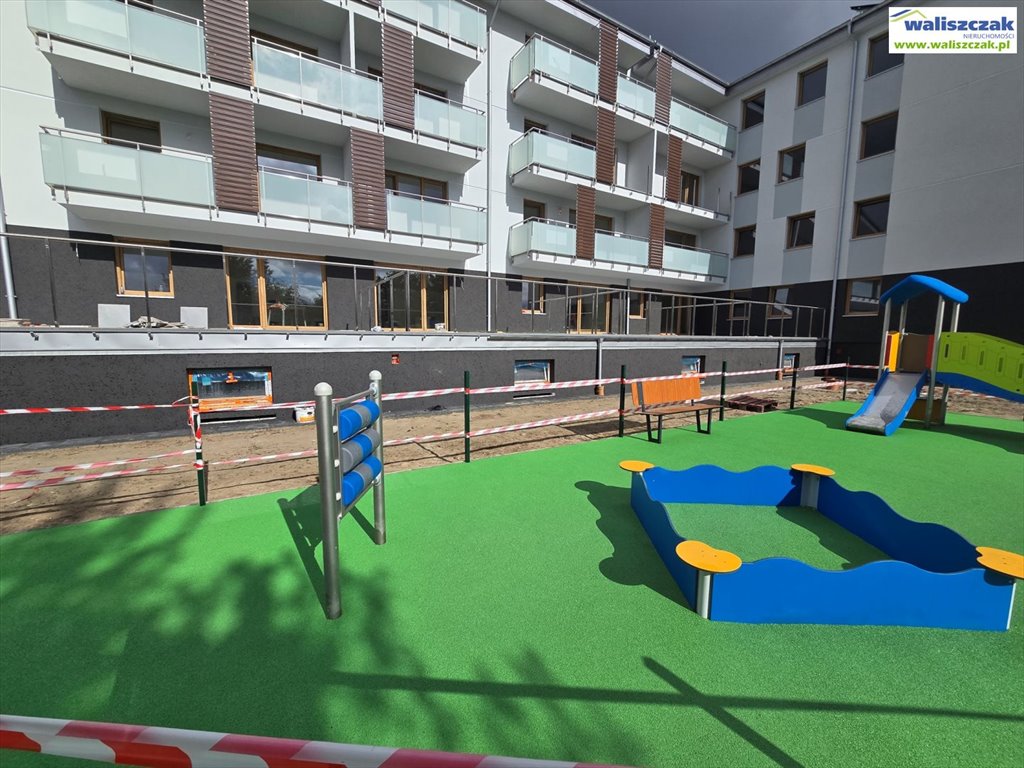 Mieszkanie czteropokojowe  na sprzedaż Piotrków Trybunalski  77m2 Foto 1