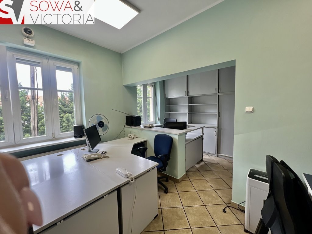Mieszkanie czteropokojowe  na sprzedaż Wałbrzych  94m2 Foto 1