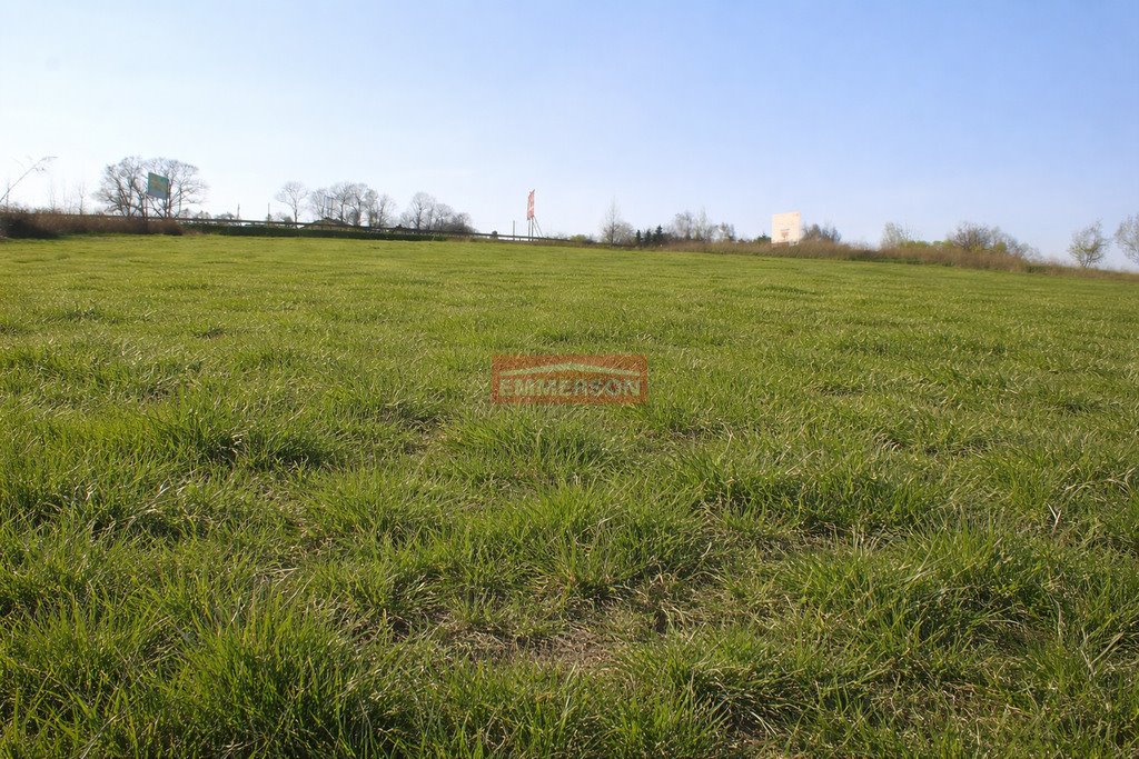 Na sprzedaż działka 2,44 ha pod zabudowę i usługi w Libertowie Libertów  24 400m2 Foto 1