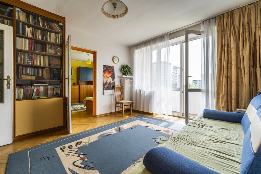 Zapraszam do obejrzenia przestronnego 4-pokojowego mieszkania 80,4 m² na Mokotowie: Warszawa Mokotów: Aleja Niepodległości