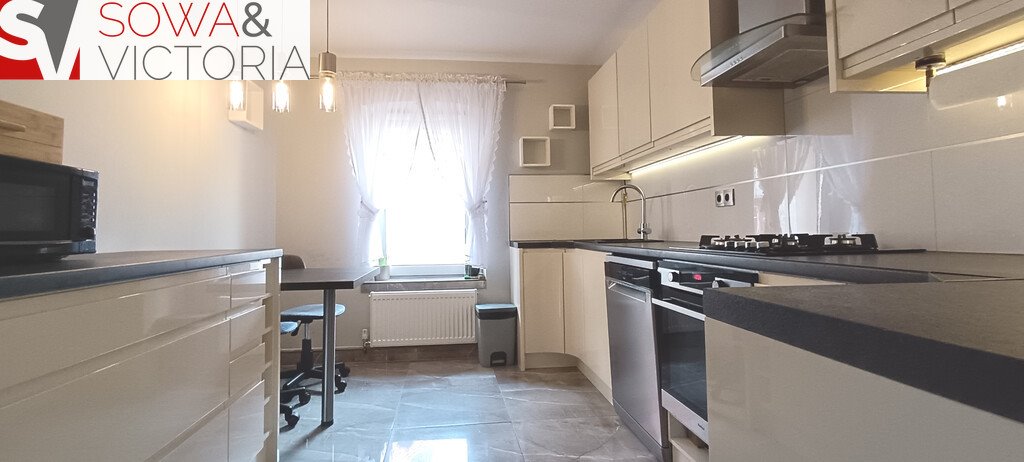 Mieszkanie trzypokojowe na sprzedaż Wałbrzych, Śródmieście  83m2 Foto 1