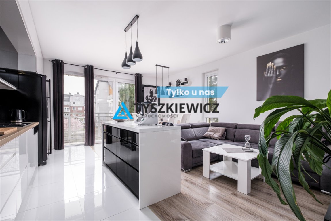 Mieszkanie czteropokojowe  na sprzedaż Gdynia, Chwarzno-Wiczlino, gen. Mariusza Zaruskiego  72m2 Foto 1