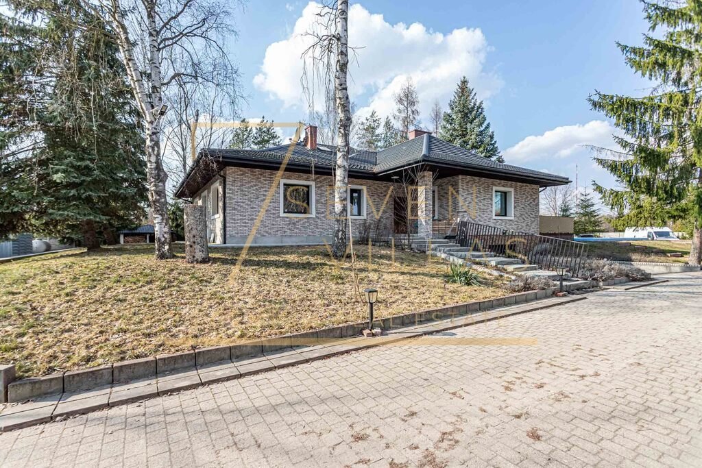 Przestronny dom z basenem i potencjałem adaptacji - polecam! Stefanowo  234m2 Foto 1