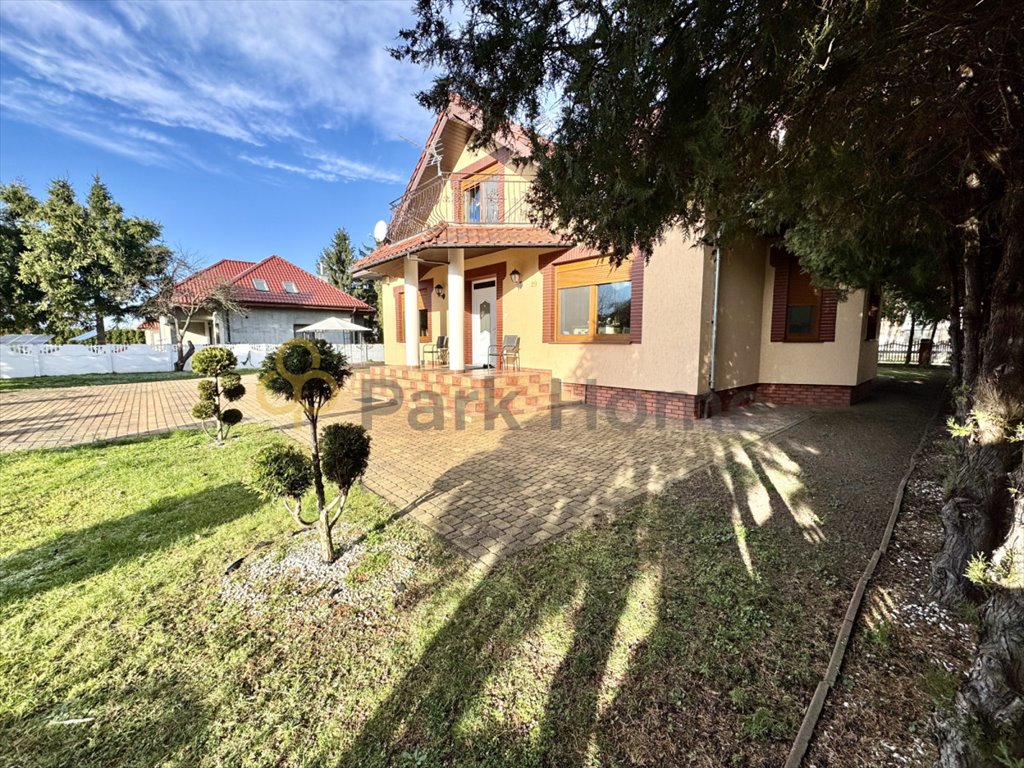 Ekskluzywny dom z przestrzenią 256 m2 i luksusowymi materiałami Rawicz  256m2 Foto 1