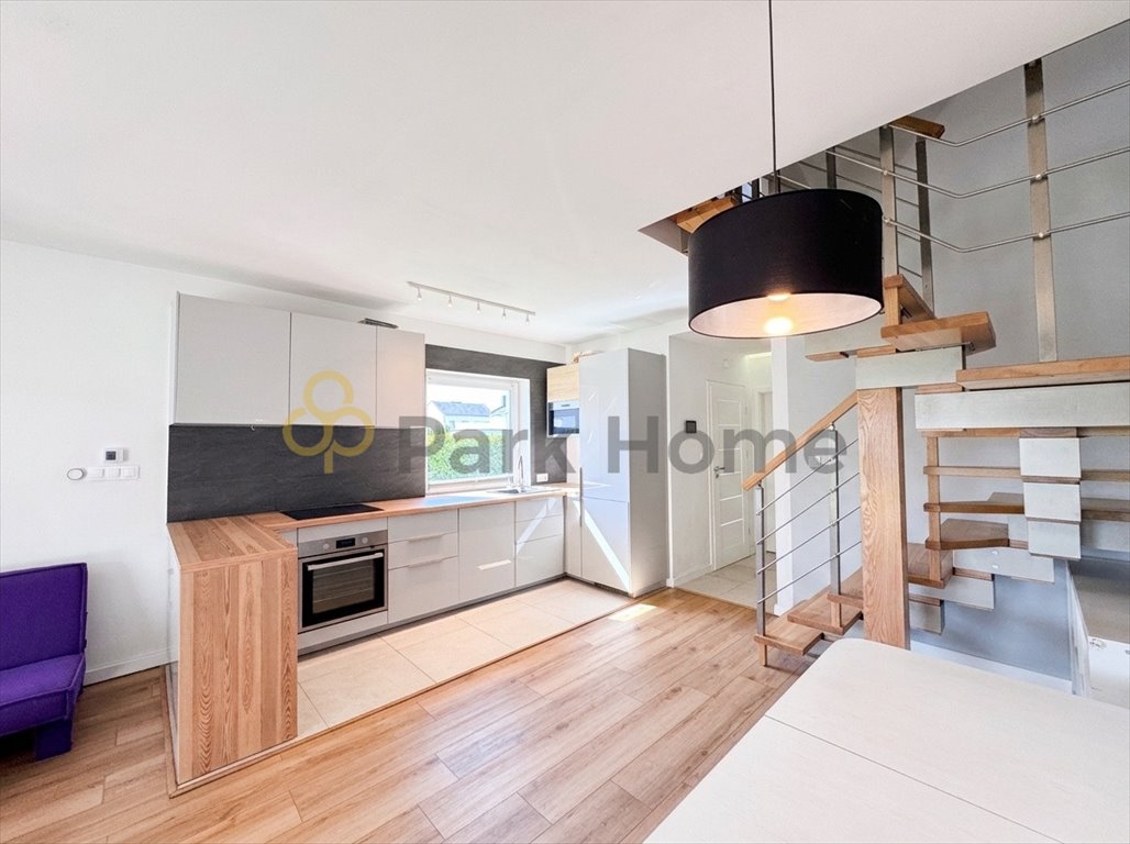 Nowoczesny dom 102 m² z tarasem, garażem i ogrodem Sady, Truskawkowa  102m2 Foto 1