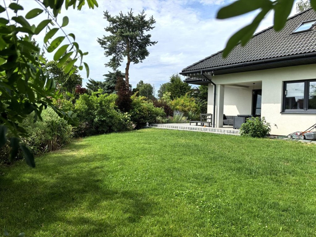 Nowoczesny dom 263 m² z dużą działką i garażem (Bobrowiec) Bobrowiec, Sójki  263m2 Foto 1