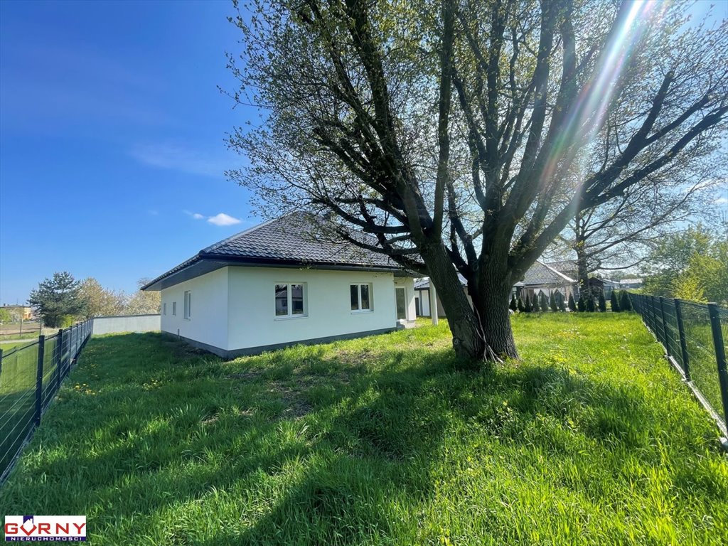 Nowoczesny dom 180 m2 z garażem i dużą działką Uszczyn  180m2 Foto 1