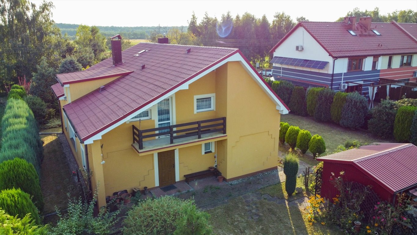 Przestronny dom z dwoma działkami i garażem w Kotowicach Kotowice, Ogrodowa  245m2 Foto 1