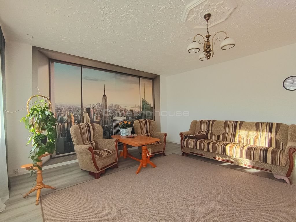 Mieszkanie trzypokojowe na sprzedaż Mrągowo, Osiedle Grunwaldzkie  60m2 Foto 1