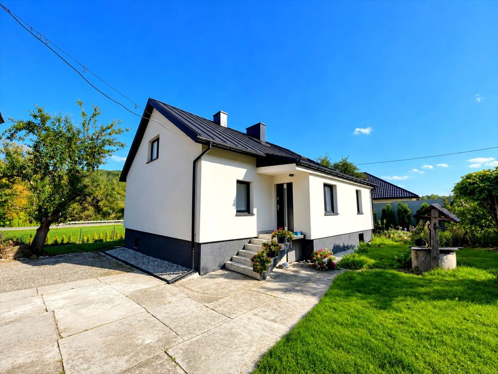 Do sprzedania przestronny dom 140 m² z dużym budynkiem gospodarczych Straszydle  140m2 Foto 1