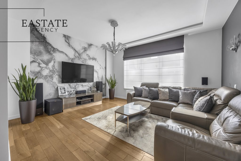 Polecam przestronne 6-pokojowe 135 m² z garażem i tarasem Lesznowola, Poprzeczna  133m2 Foto 1