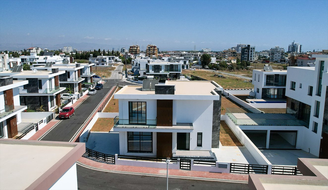 Przestronny dom z basenem i widokiem na Cypr Północny Cypr, Yeni Boğaziçi, Yeni Boğaziçi, Gazimağusa, Cypr Północny  270m2 Foto 1