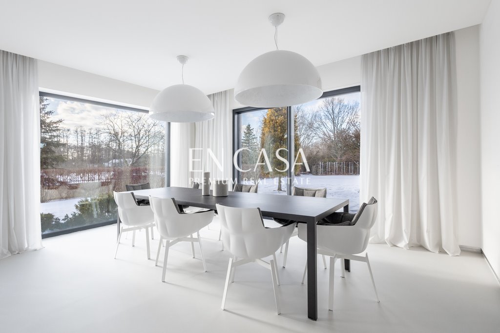 Przestronny dom 383 m² z tarasami i ogrodem w Wilanowie Warszawa, Wilanów, Wiechy  383m2 Foto 1