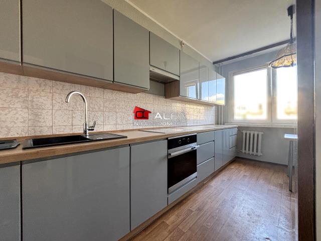 Mieszkanie trzypokojowe na sprzedaż Świdnica  56m2 Foto 1