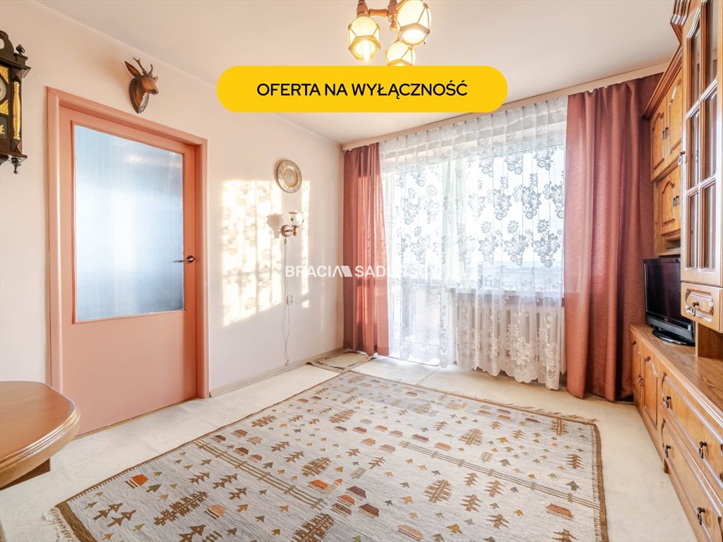 Mieszkanie do remontu z balkonem i piwnicą w Nowej Hucie Kraków, Nowa Huta, os. Krakowiaków  44m2 Foto 1